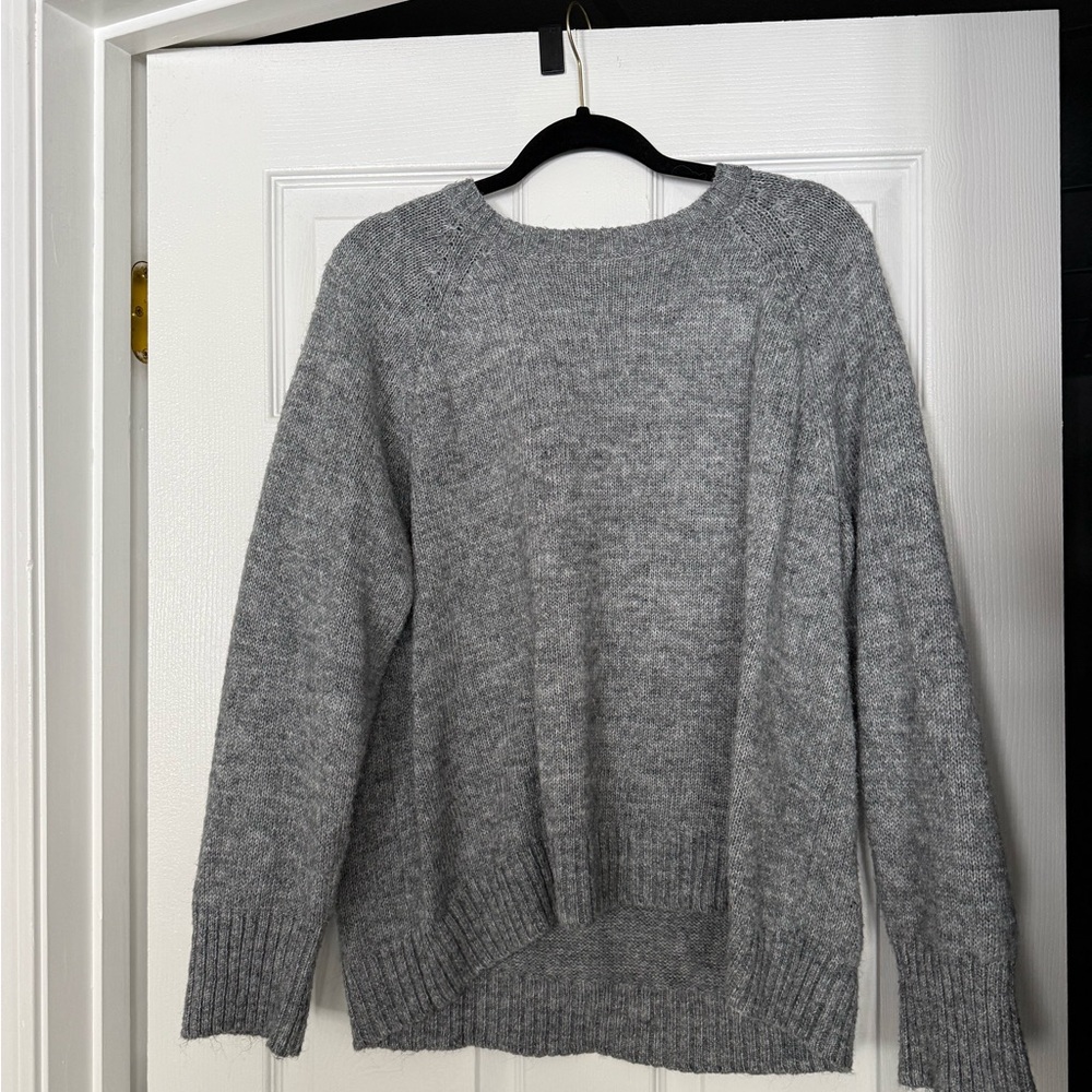 Old Navy Gray Sweater